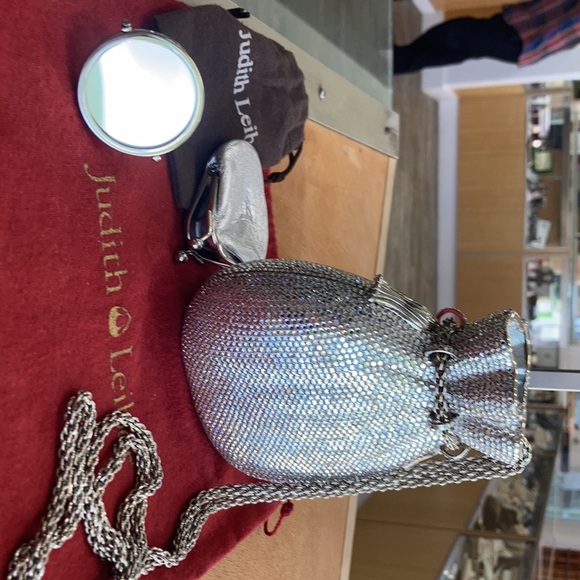 Judith Lieber handbag & gorgeous chain strap - Picture 10 of 10